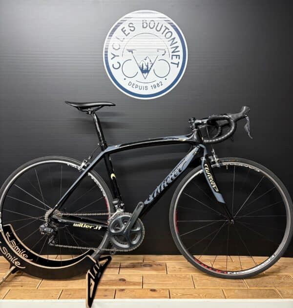 Vélo de route WILIER Zero 9 taille M shim Ultegra DI2 roues Campagnolo