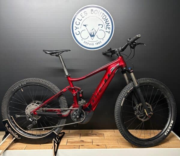 Vtt électrique tout suspendu GIANT Stance E+2 Taille M totalisant 1997kms