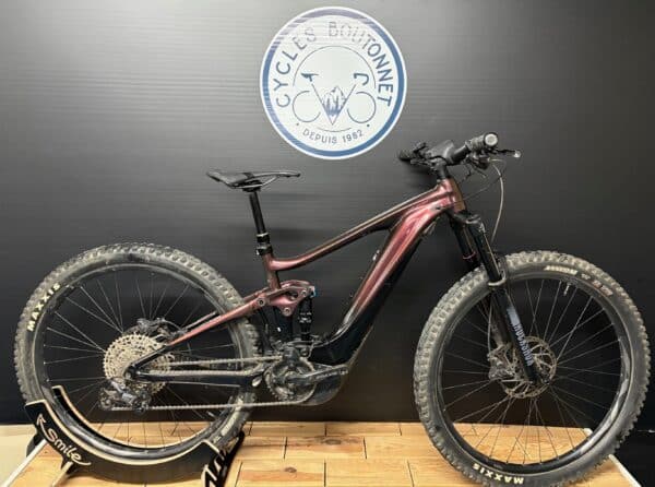 VTT électrique GIANT Trance PRO 3 Taille S avec batterie 625watts NEUVE