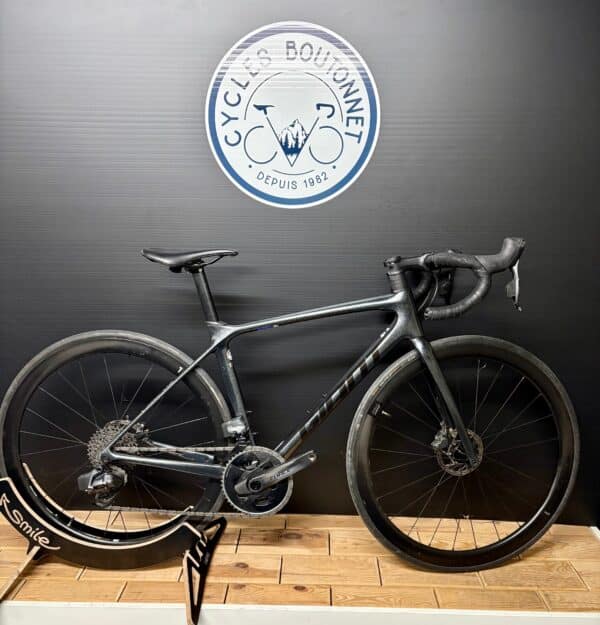 Vélo de route GIANT TCR Adv PRO 1 2023 Taille S Sram Force AXS
