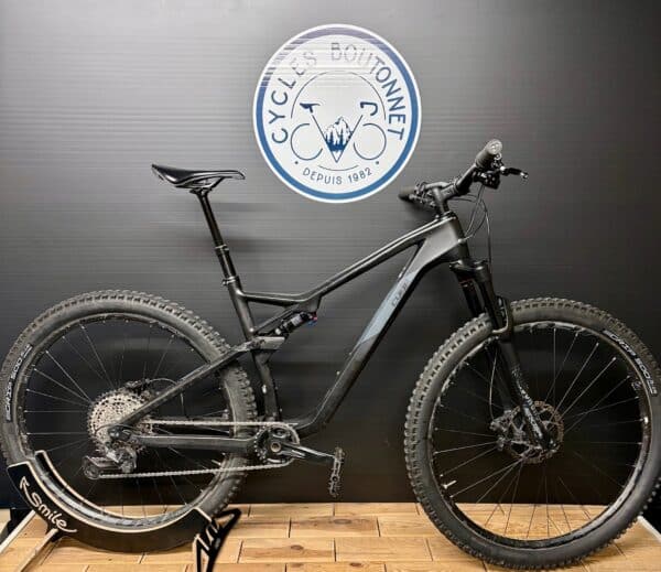 VTT tout suspendu CUBE AMS Race C:68 carbone Taille L