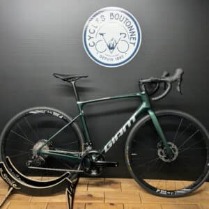 Giant DEFY carbone Taille M Shimano 105 NEUF