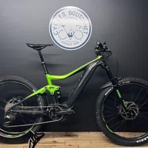 VTT Tout Suspendu Giant Trance E+3 Taille M Totalisant 1556kms batterie 500 Watts neuve