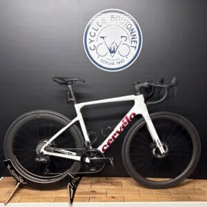 Vélo de route CERVELO Caledonia 5 2026 Taille 54 300kms